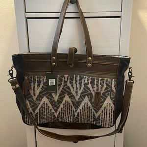 Large Myra bag